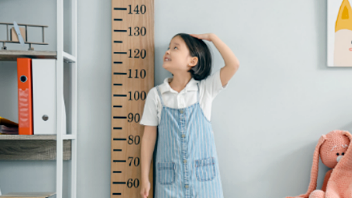 키 재는 어린이