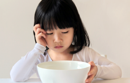 밥 안 먹는 아이